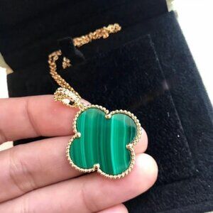 Van Cleef & Arpels Malachite Necklace Pendant K18 YG Green